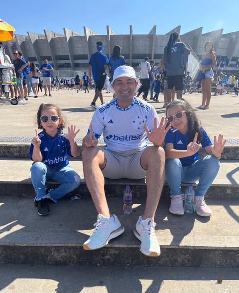 e6ec1a9c-7c90-481b-b0ae-a45c3195250f